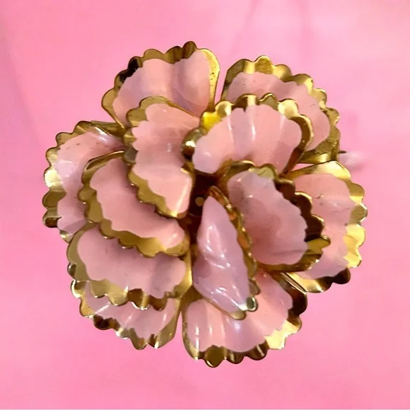 Vintage Pink Painted Metal Carnation Brooch - Picture 1 of 11